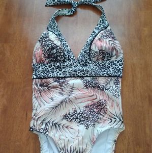Venus Bohemian One-Piece, size 6, super cute, new